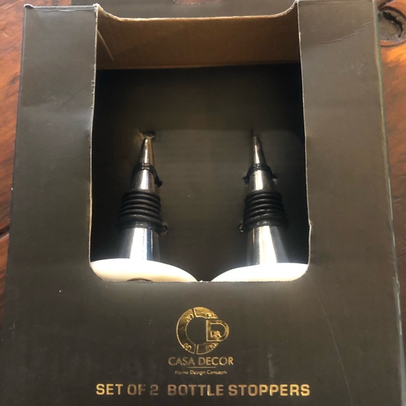 Bottle stoppers - Picture 3 of 3